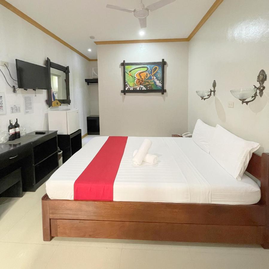 Reddoorz At New Casamila Hotel Palawan Puerto Princesa Εξωτερικό φωτογραφία